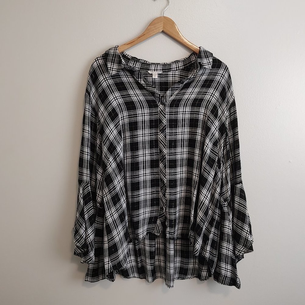 Cato Black White and Gold Flounce Sleeve Plaid Blouse 26/28